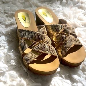 Volatile Foam Gold Wedges 🔥